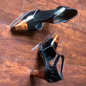 Ladies pumps